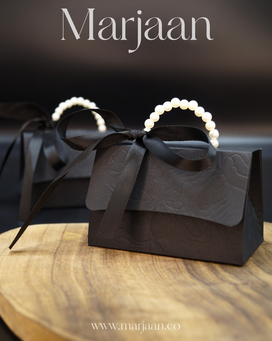 Black Pearl Floral Giftbox - S