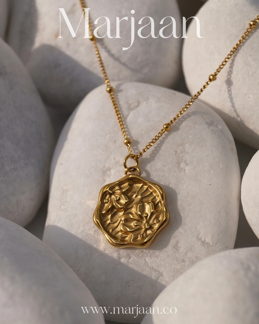 18k Embossed Flower