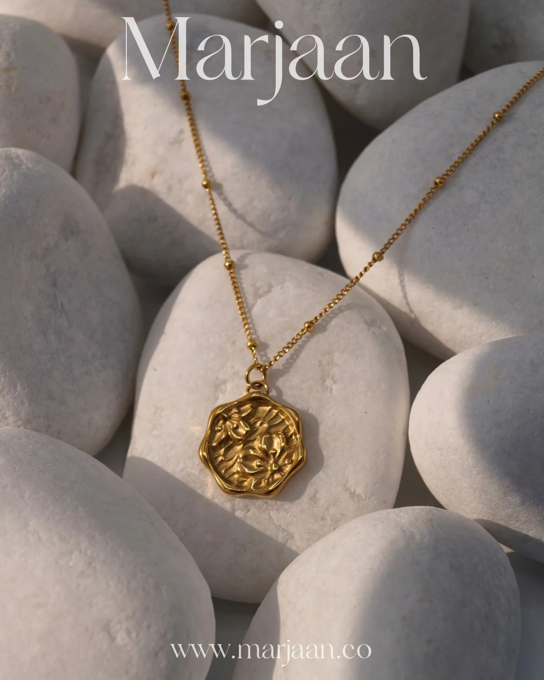 18k Embossed Flower